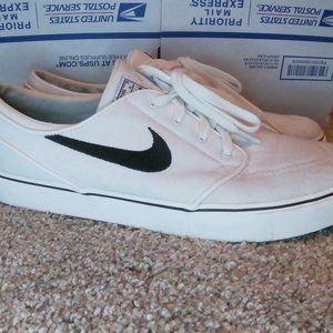Nike SB Zoom Stefan Janoski Low Canvas Trainers 615957-100 White Size 11
